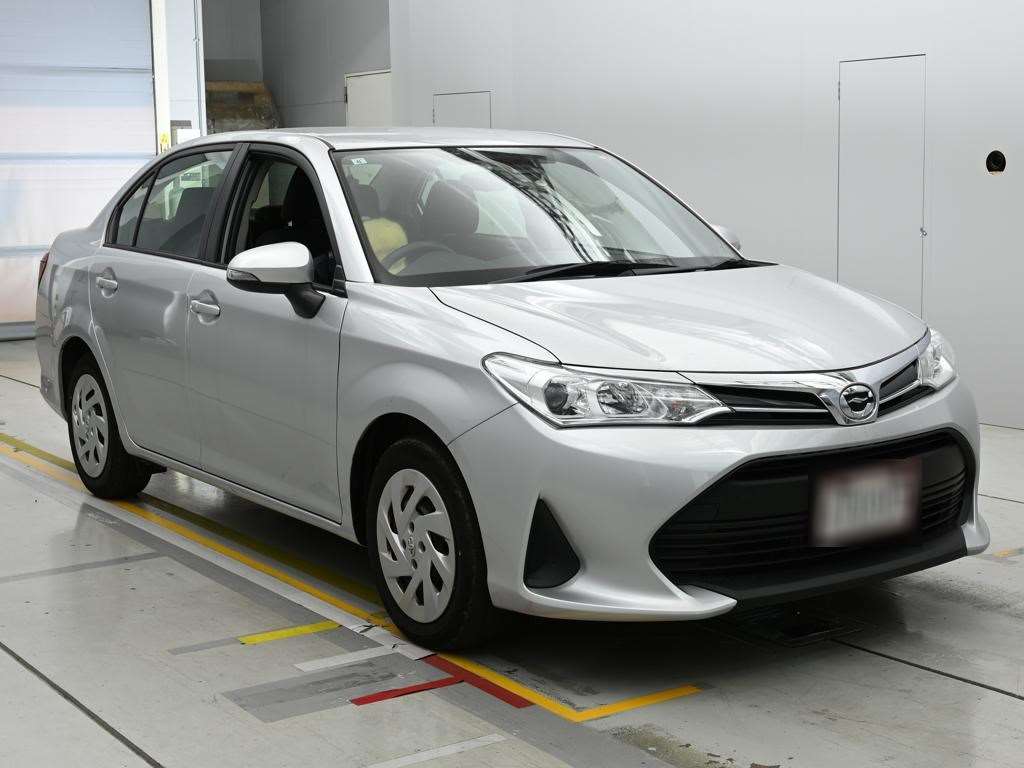Toyota Axio EX (2021) Silver